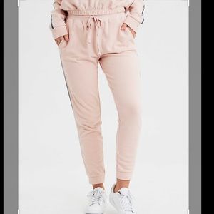 AE• American eagle fleece jogger pale pink